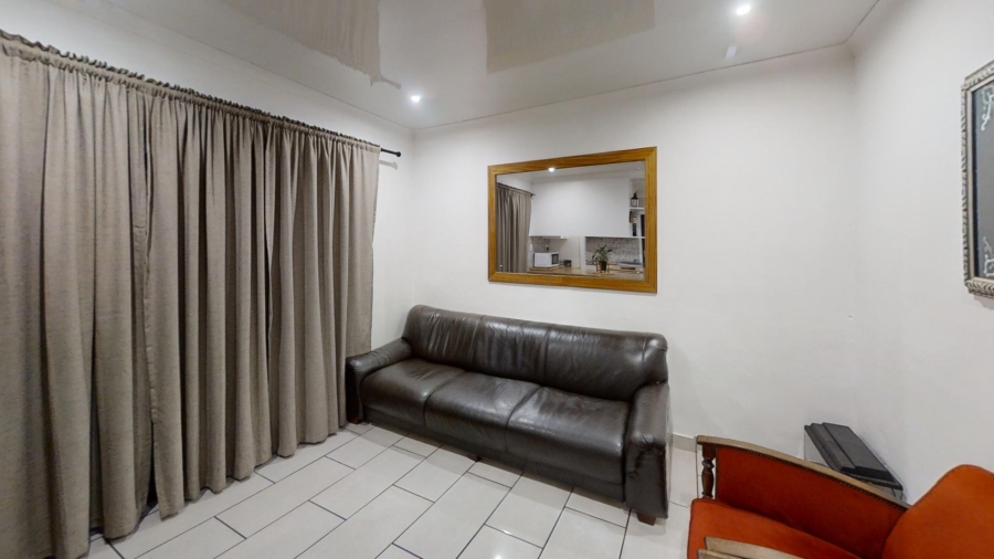 4 Bedroom Property for Sale in Beacon Valley Western Cape